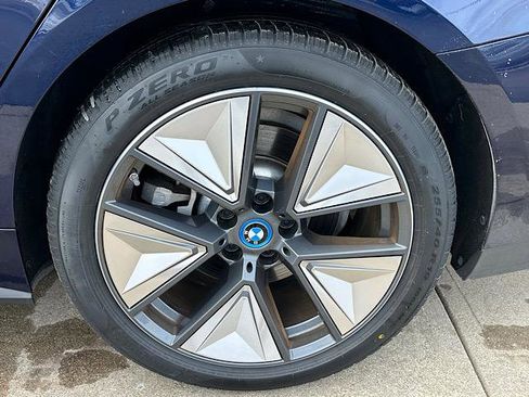 Certified 2023 BMW i4 eDrive35 image 33