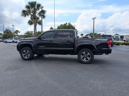 Used 2017 Toyota Tacoma TRD Sport w/ Tow Package (A/T) AWD/4WD image 6