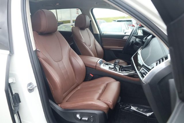 Used 2021 BMW X7 xDrive40i AWD/4WD image 17