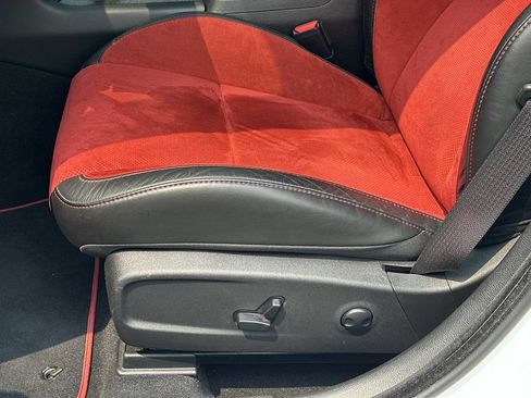Used 2023 Dodge Charger Scat Pack w/ Plus Group RWD image 17