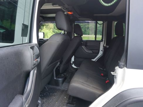 Used 2016 Jeep Wrangler Unlimited Sport AWD/4WD image 10