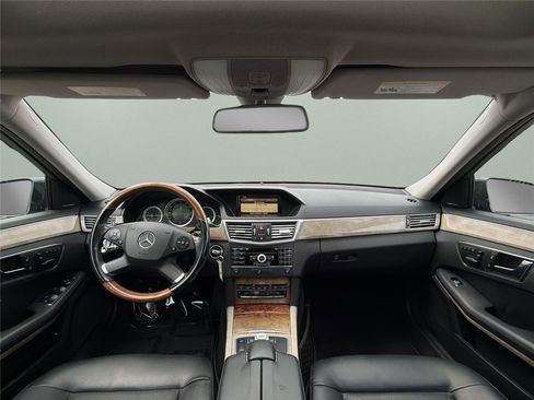 Used 2011 Mercedes-Benz E 350 4MATIC Wagon image 21