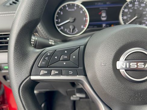 Used 2025 Nissan Sentra SV FWD image 18