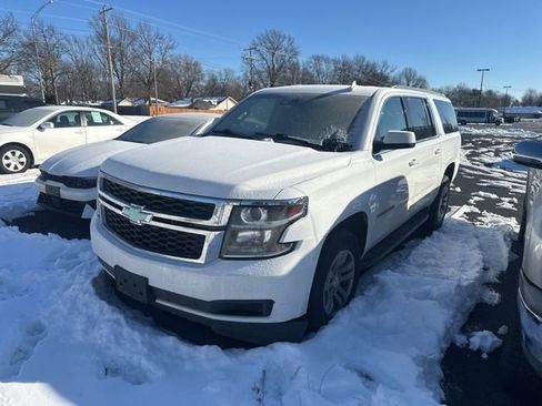 Used 2019 Chevrolet Suburban LT image 1