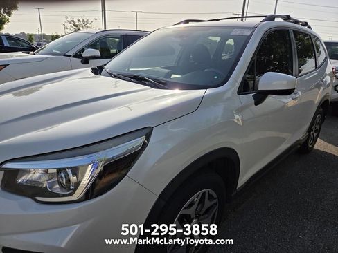 Used 2019 Subaru Forester Premium AWD/4WD image 5