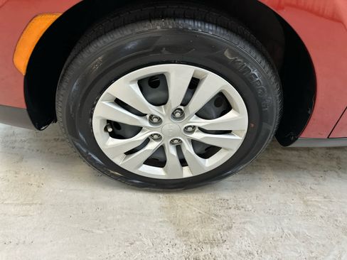 Used 2022 Kia Soul LX image 11