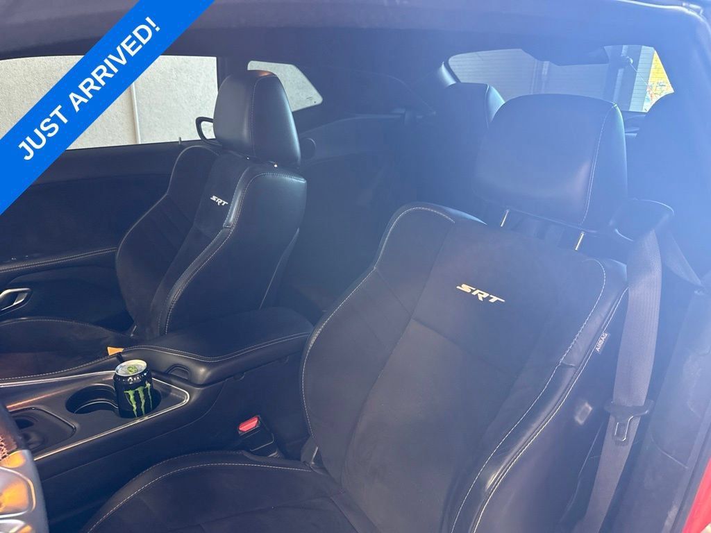 Used 2018 Dodge Challenger SRT RWD image 5
