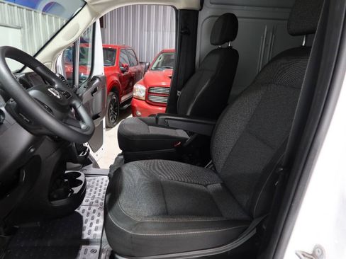 Used 2024 RAM ProMaster 2500 w/ Convenience Group FWD image 21