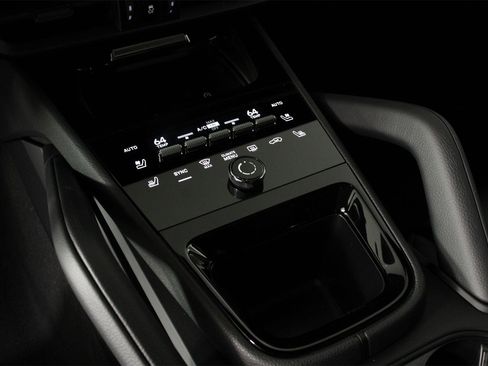 New 2026 Porsche Cayenne image 14