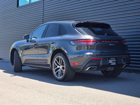 Certified 2025 Porsche Macan AWD/4WD image 3