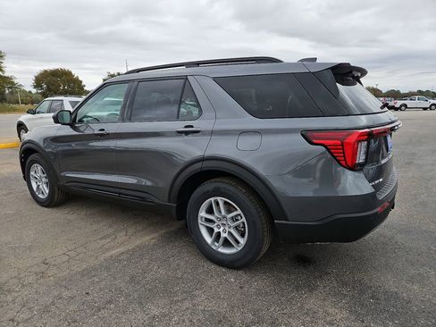 New 2026 Ford Explorer Active w/ Active Comfort Package image 8