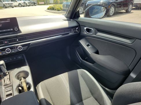 Certified 2025 Honda Civic Sport image 17
