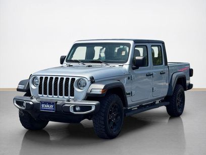 Used 2023 Jeep Gladiator Sport w/ Trailer Tow Package