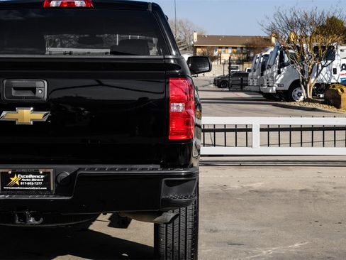 Used 2018 Chevrolet Silverado 1500 Custom w/ Custom Value Package image 44