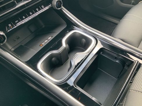 New 2026 Chevrolet Traverse High Country image 32