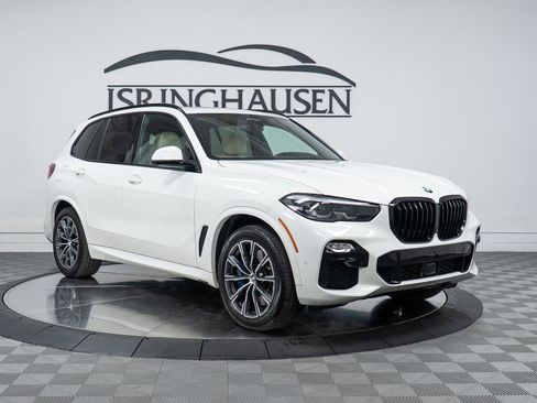 Used 2021 BMW X5 M50i AWD/4WD image 3