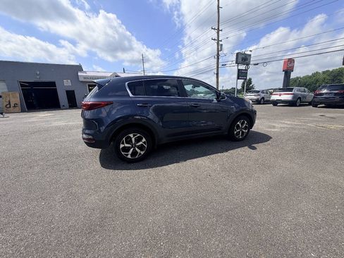Used 2022 Kia Sportage LX AWD/4WD image 16