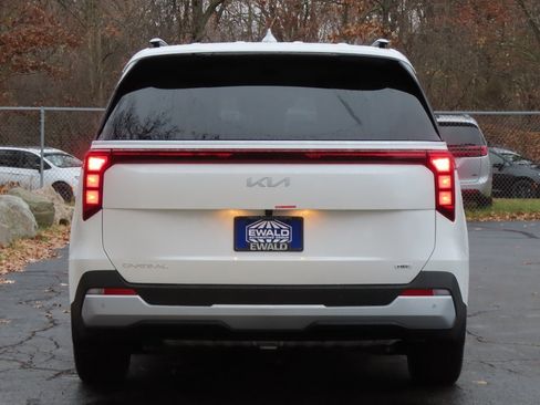 New 2026 Kia Carnival EX image 17