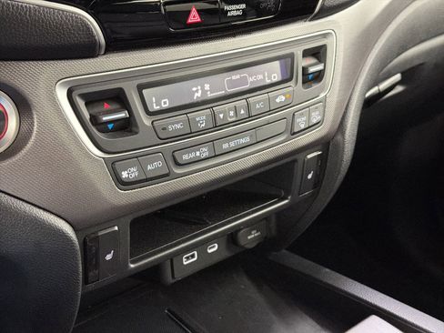 Used 2025 Honda Ridgeline RTL image 19