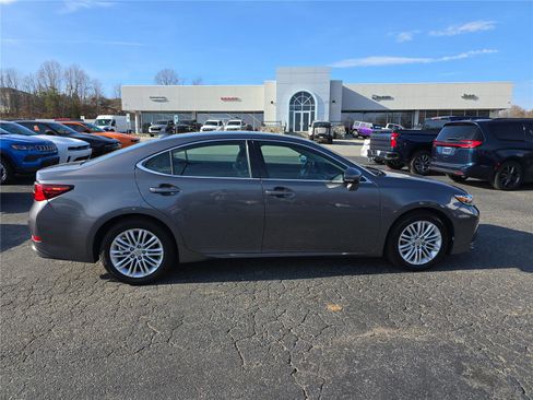 Used 2016 Lexus ES 350 image 2