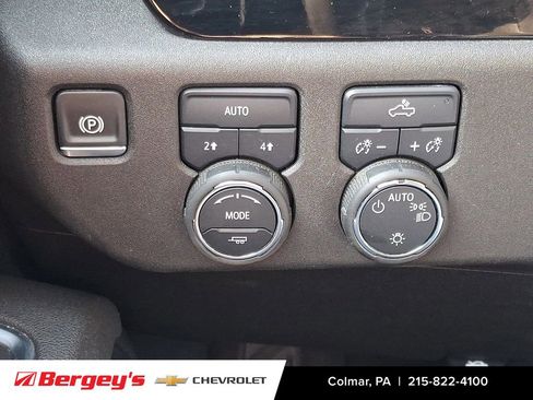 Certified 2025 Chevrolet Silverado 1500 LT image 26