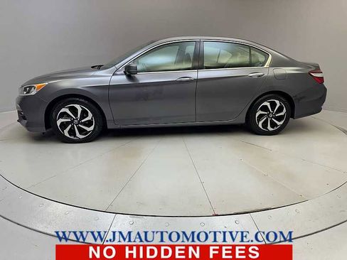 Used 2016 Honda Accord EX image 2