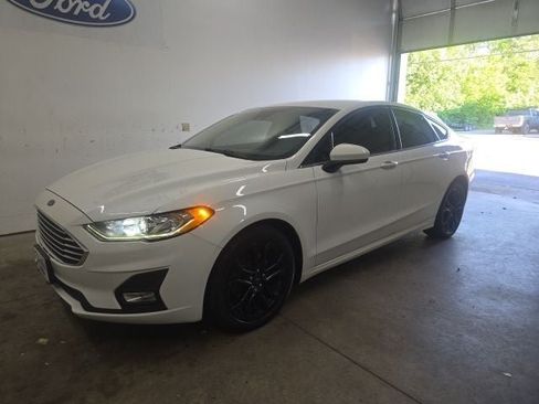 Certified 2019 Ford Fusion SE w/ Equipment Group 151A AWD/4WD image 27