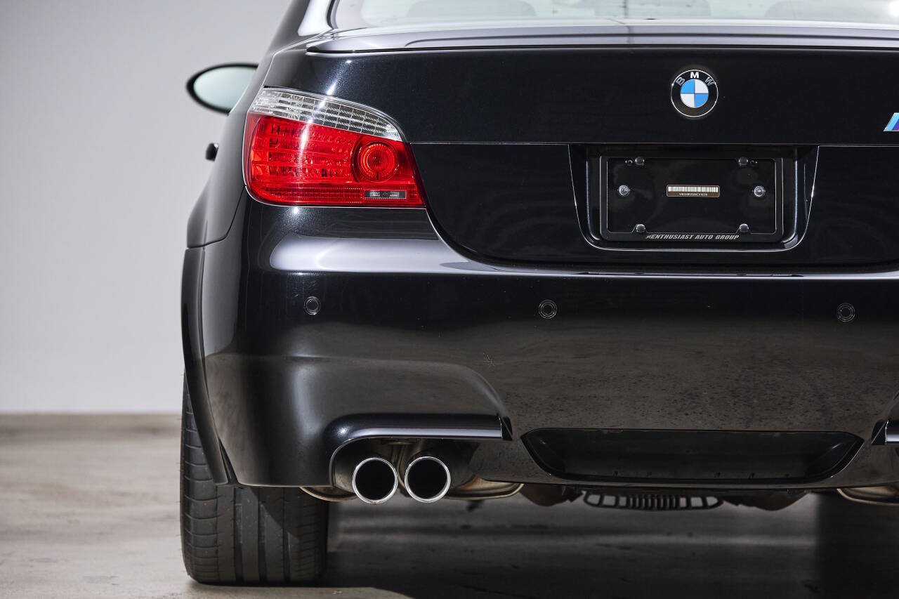 Used 2008 BMW M5 RWD image 24