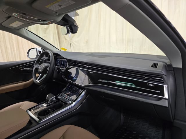 Certified 2025 Audi Q8 Premium AWD/4WD image 39