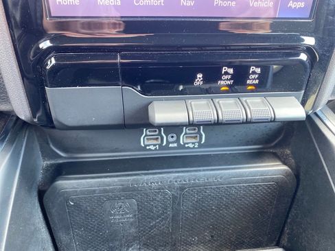 Used 2025 RAM 1500 Big Horn AWD/4WD image 15