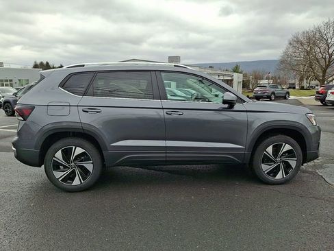 New 2026 Volkswagen Taos SE AWD/4WD image 10