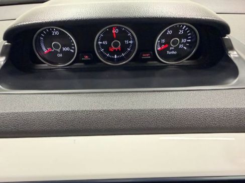 Used 2014 Volkswagen Beetle TDI image 24