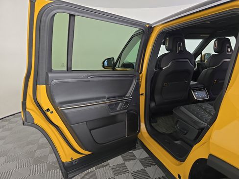 Used 2023 Rivian R1S Adventure AWD/4WD image 18