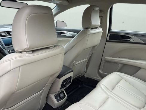 Used 2020 Lincoln MKZ w/ Convenience Package image 22