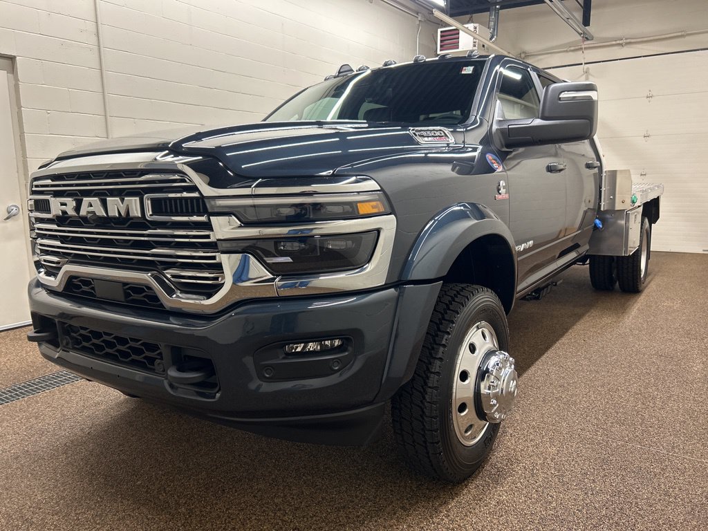 New 2026 RAM 4500 4x4 Crew Cab DRW w/ Laramie Trim Package image 5