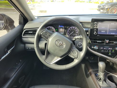 Used 2024 Toyota Camry SE w/ Convenience Package FWD image 16