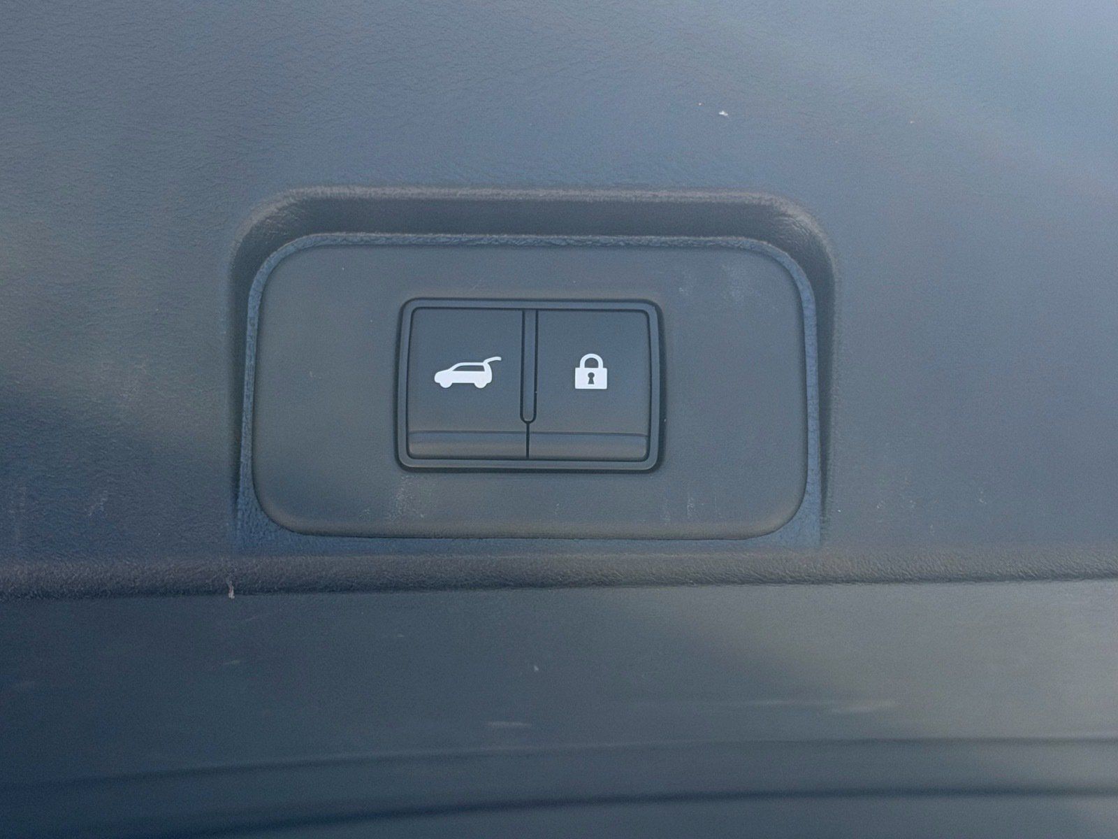 Certified 2023 Nissan Rogue SV w/ SV Premium B Package FWD image 16