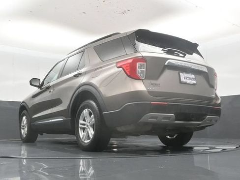 Used 2021 Ford Explorer XLT w/ Equipment Group 202A AWD/4WD image 55