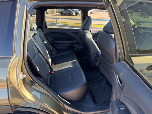 Used 2025 Subaru Forester Limited image 12