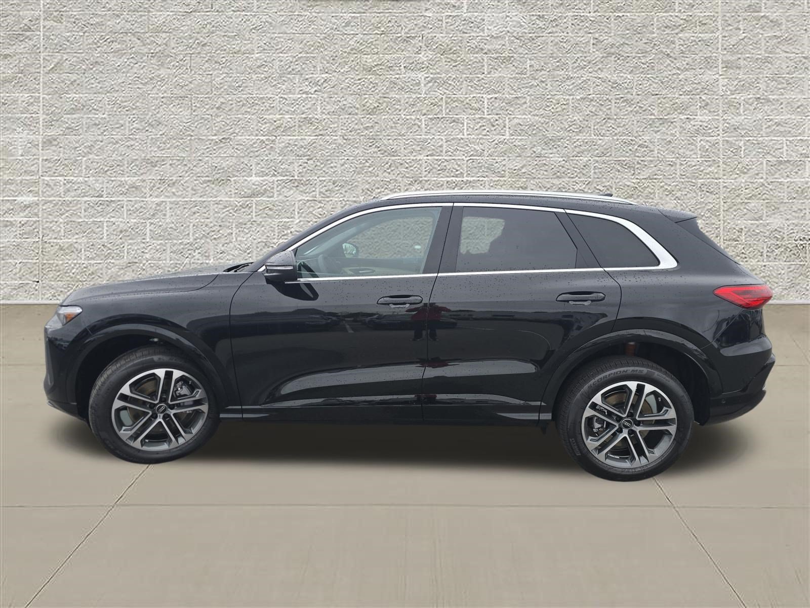 New 2026 Audi Q5 Premium AWD/4WD image 4