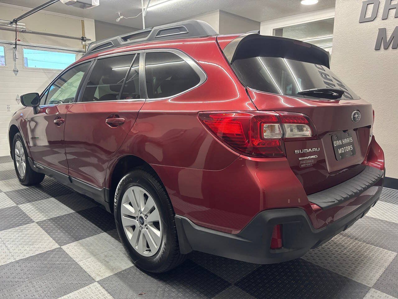 Used 2019 Subaru Outback 2.5i Premium w/ Popular Package #2 AWD/4WD image 9