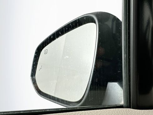 Used 2021 Toyota Sienna XLE w/ XLE Plus Package image 16