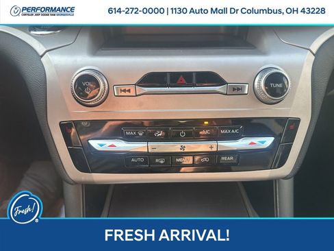 Used 2023 Ford Explorer XLT image 22