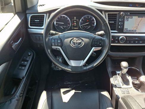 Used 2015 Toyota Highlander XLE AWD/4WD image 13