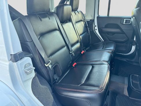 Used 2021 Jeep Wrangler Unlimited Rubicon w/ Uconnect 4C Nav & Sound Group AWD/4WD image 20