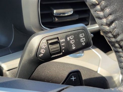 Used 2021 Ford Explorer XLT w/ Equipment Group 202A AWD/4WD image 17