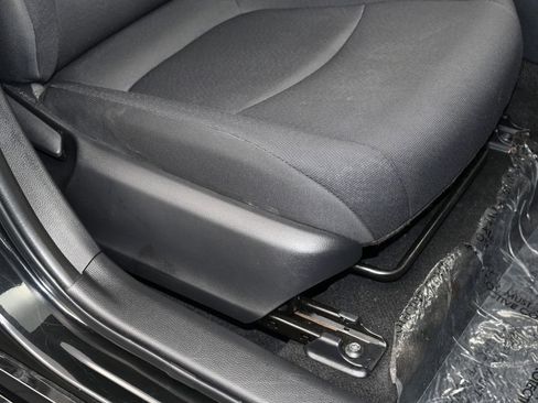 Used 2022 Toyota Corolla LE image 39