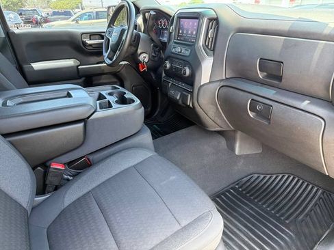 Used 2022 Chevrolet Silverado 1500 Custom w/ Safety Confidence Package AWD/4WD image 24