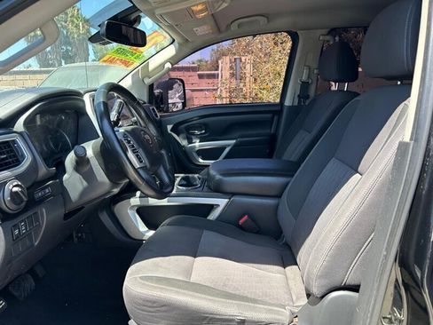 Used 2021 Nissan Titan SV w/ SV Convenience Package RWD image 34