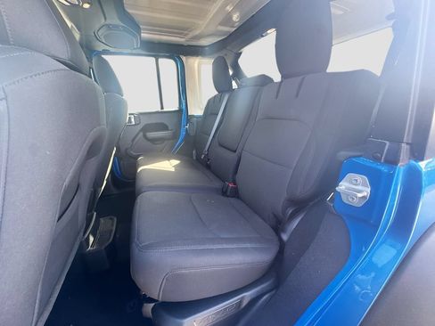 Used 2023 Jeep Wrangler Unlimited AWD/4WD image 26
